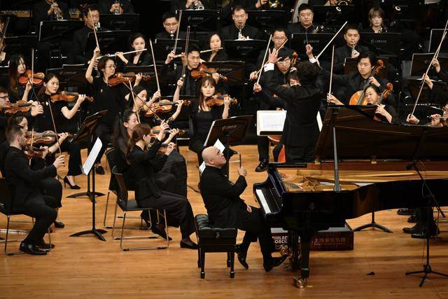 国产不卡免费海报