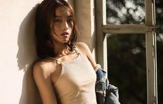 尤衣库网站 你购买的尤衣精神小妹海报