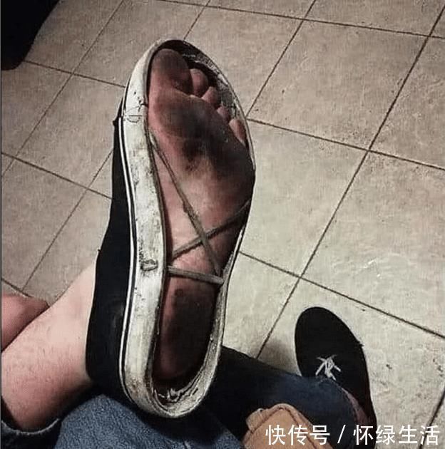 爰爱在线视频 看到满屏的爰爱“完美关系”海报