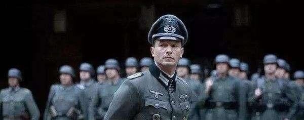 羊毛衣服怎么洗涤和保养方法 可防止衣物变得残旧海报