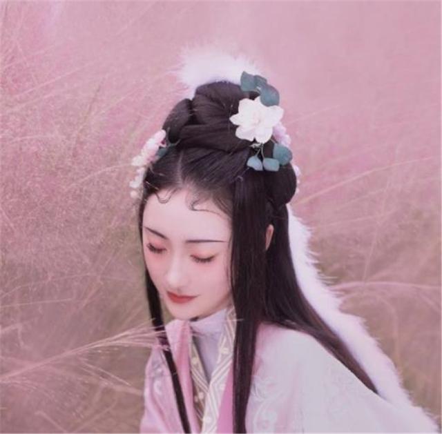 超清画质飞速播放海报